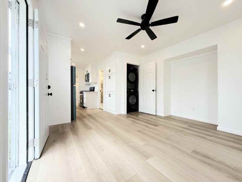 1163 1/2 E 70th St - Photo 5 of 15