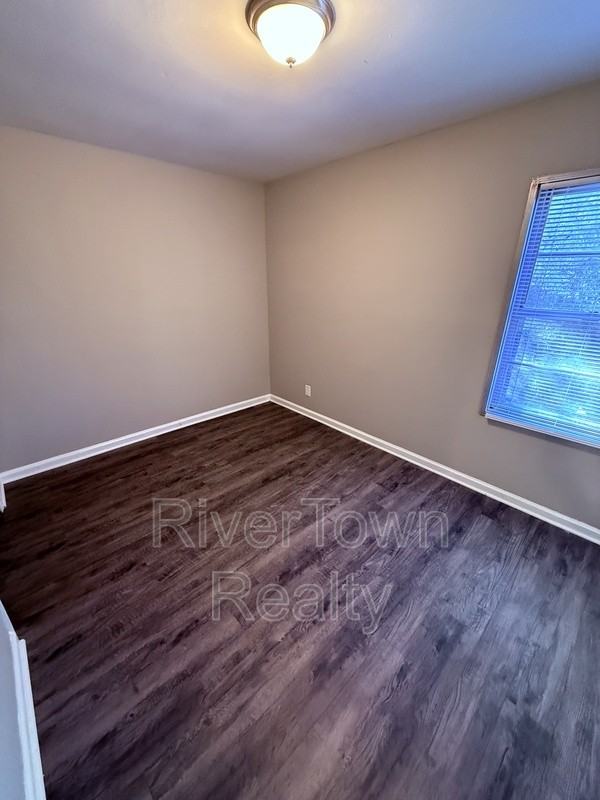 1337 Haywood Ave - Photo 7 of 8