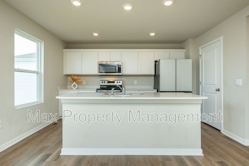 4308 Ne 15th St - Photo 2 of 19