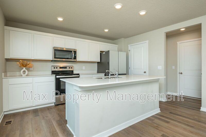 4308 Ne 15th St - Photo 6 of 19