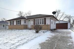 featured image of 3300 Bel Aire Rd