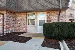 featured image of 556 N 88th Plz