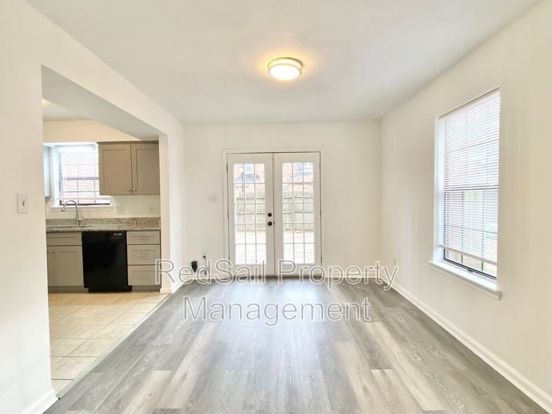 393 Jury Ln #F - Photo 3 of 19