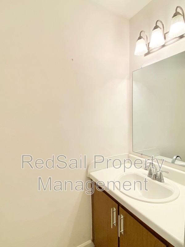 393 Jury Ln #F - Photo 7 of 19