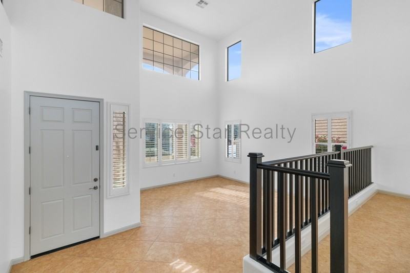 4402 W Dorsaneo Ln - Photo 3 of 41