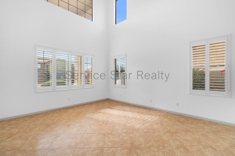 4402 W Dorsaneo Ln - Photo 4 of 41