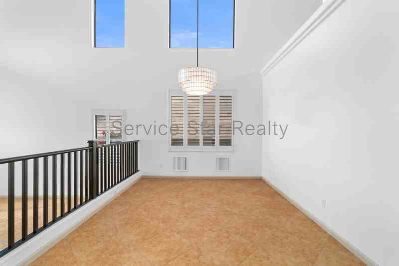 4402 W Dorsaneo Ln - Photo 6 of 41