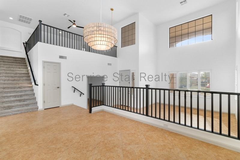 4402 W Dorsaneo Ln - Photo 7 of 41