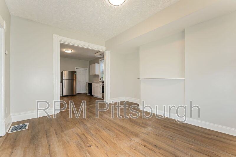 4 Kuhn St - Photo 4 of 16