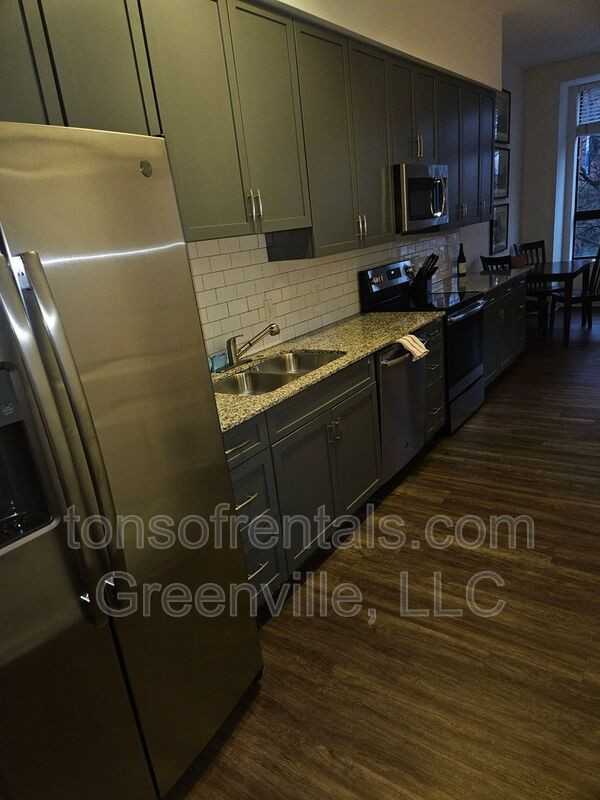 100 E Washington St #26 - Photo 6 of 16