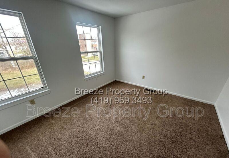 631 Hope St - Photo 6 of 11