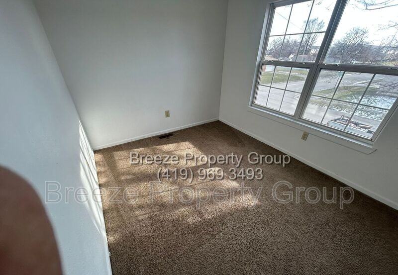 631 Hope St - Photo 7 of 11