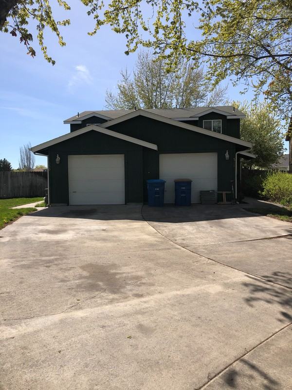 550 Ne Negus Loop - Photo 2 of 32