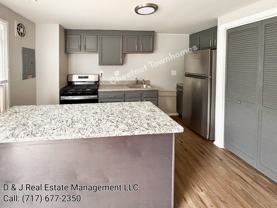 Remodeled 2 Bedroom Townhouses for rent in Manchester! Pets Welcome! - Photo 1 of 1