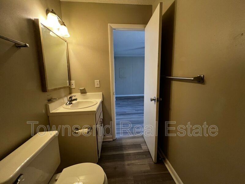 5874 - Photo 7 of 18