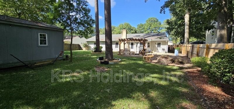 4712 Thresher Ct - Photo 4 of 10