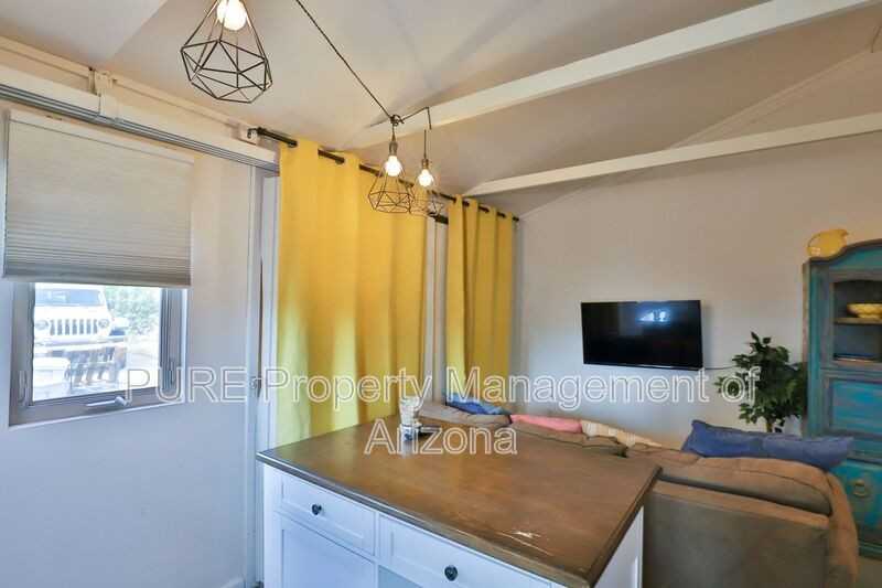 2925 N 15th Dr - Photo 3 of 8