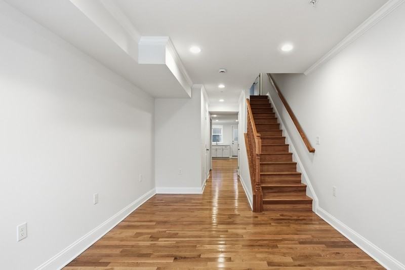 2212 Cambridge St - Photo 2 of 24