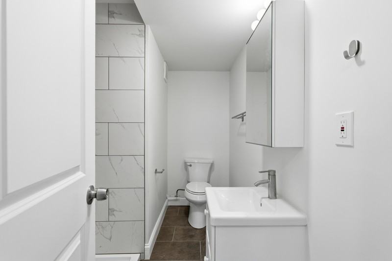 2212 Cambridge St - Photo 7 of 24