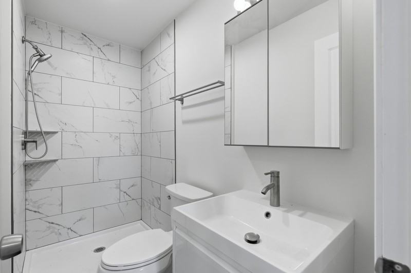 2210 Cambridge St - Photo 6 of 23