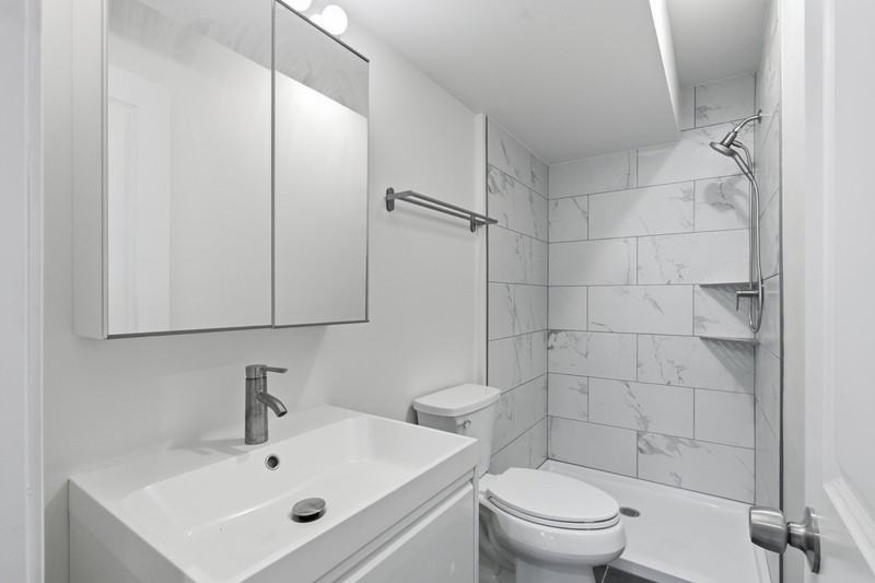 2206 Cambridge St - Photo 7 of 24