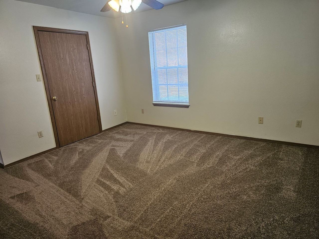 Cedar Creek Apartments and Townhomes - Photo 6 of 16