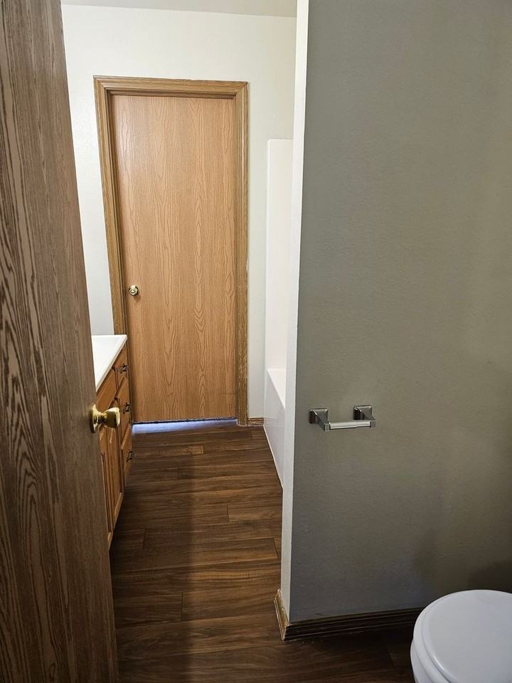 Cedar Creek Apartments and Townhomes - Photo 7 of 16