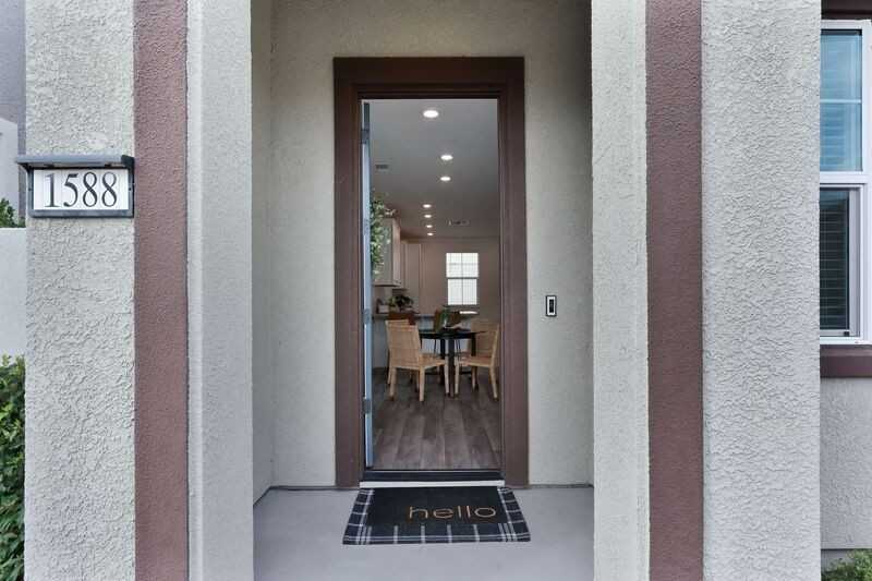 1588 Parkside Way - Photo 3 of 46