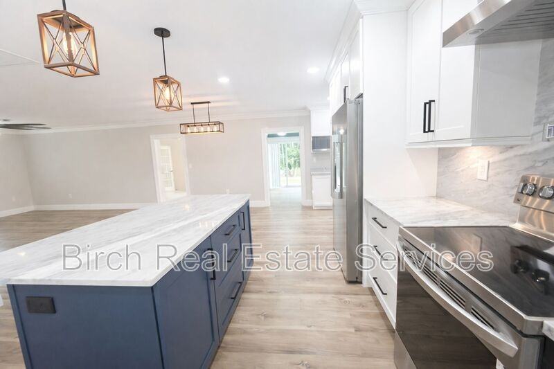 47 Cypress Dr - Photo 2 of 21