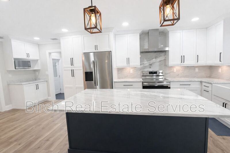 47 Cypress Dr - Photo 4 of 21