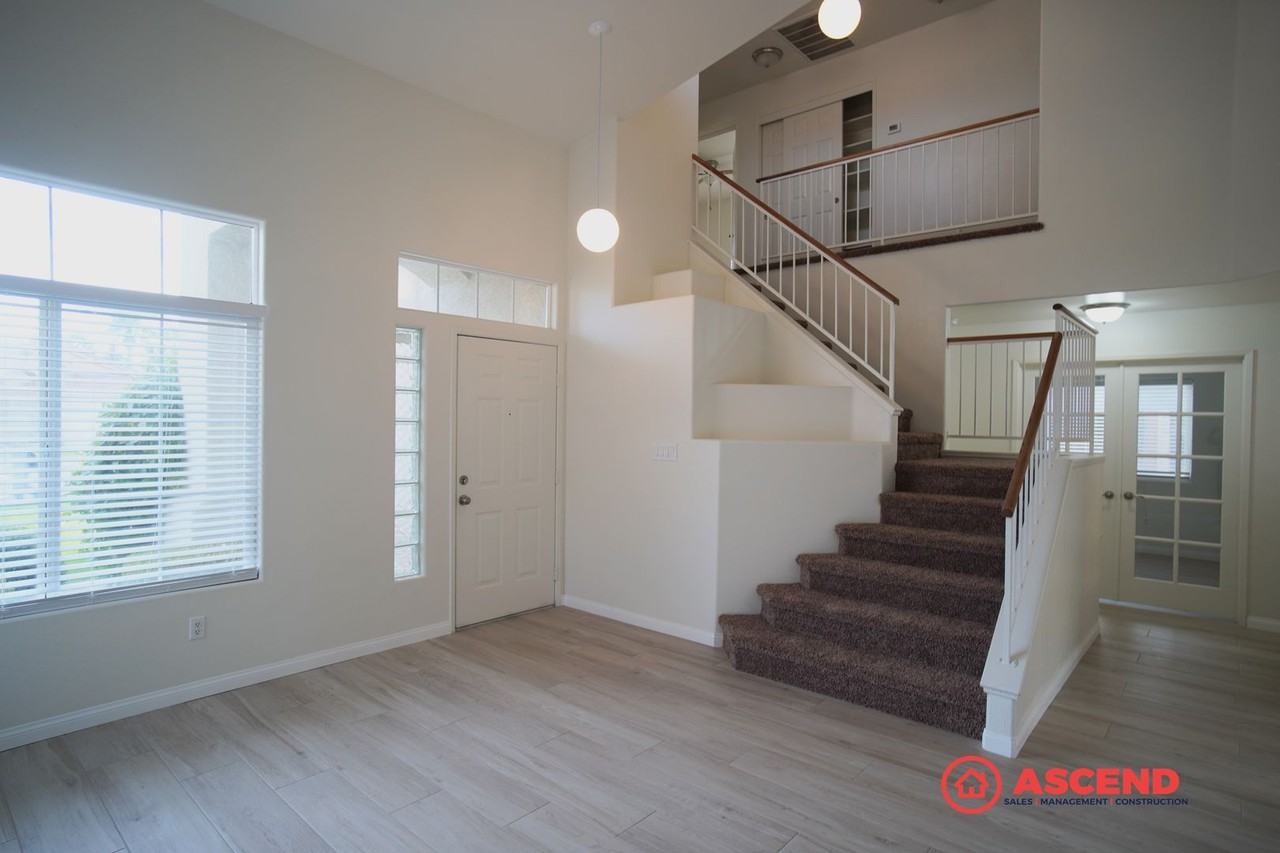 8310 Persimmon Dr - Photo 4 of 27