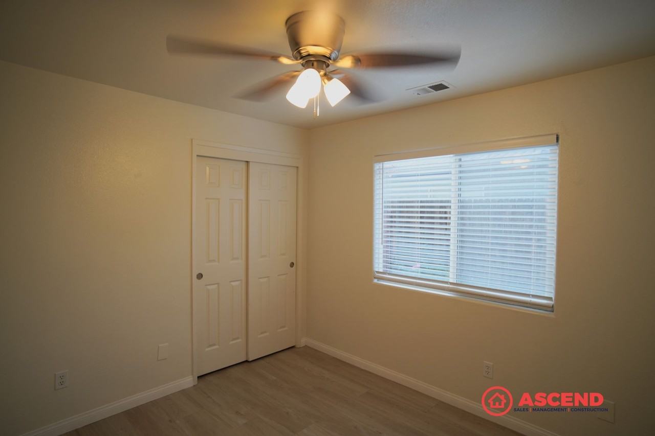 8310 Persimmon Dr - Photo 6 of 27