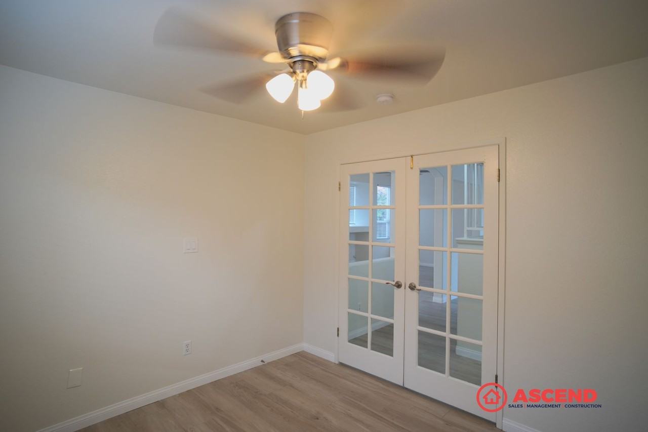 8310 Persimmon Dr - Photo 7 of 27