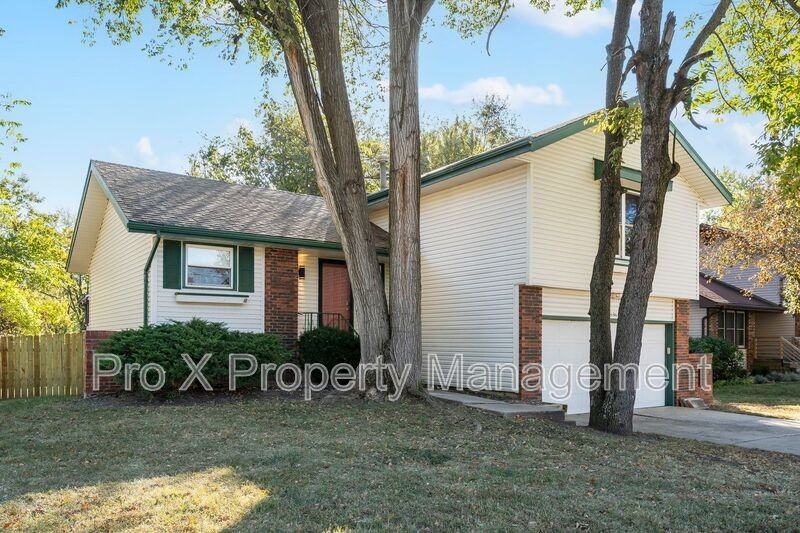 4536 S Crescent Ave - Photo 2 of 28