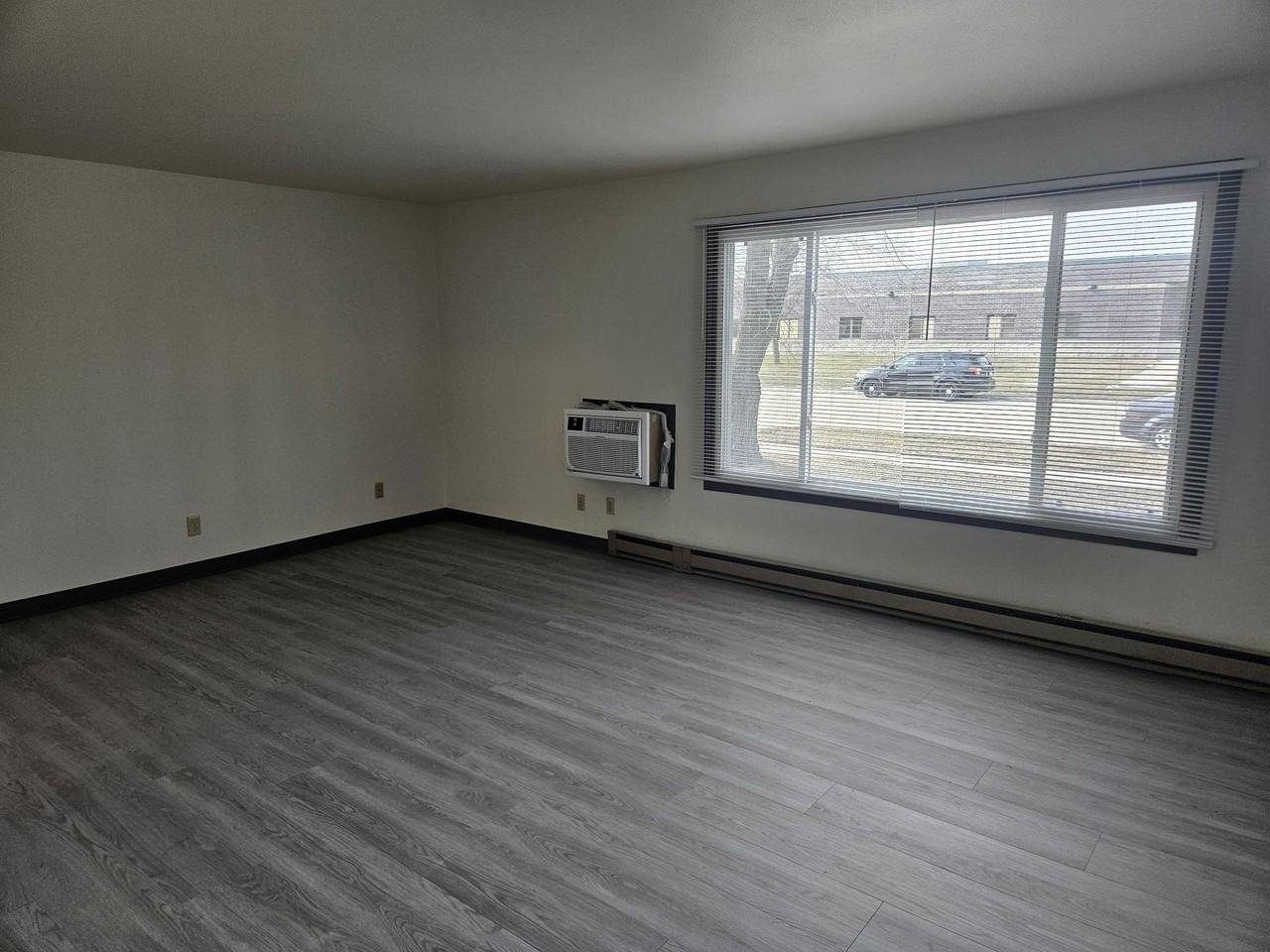 2108 Marathon Avenue - Photo 4 of 14