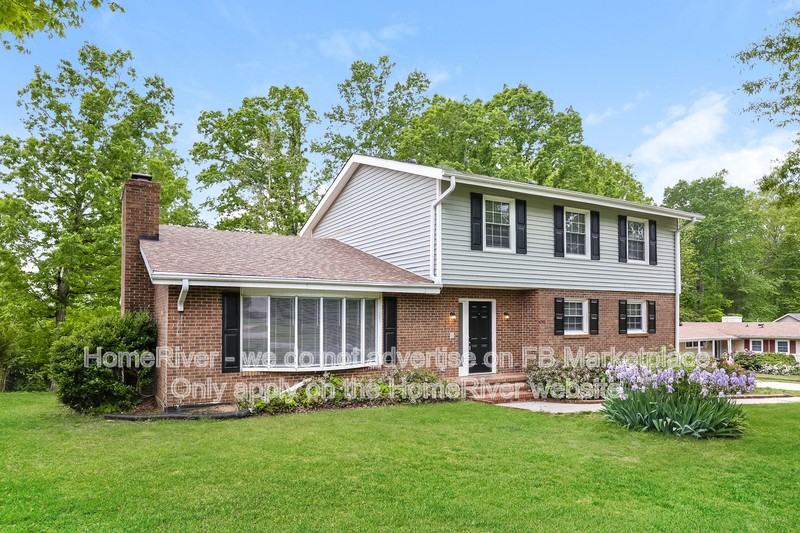 4246 Farlow Dr - Photo 2 of 17