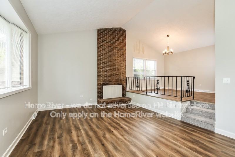 4246 Farlow Dr - Photo 4 of 17