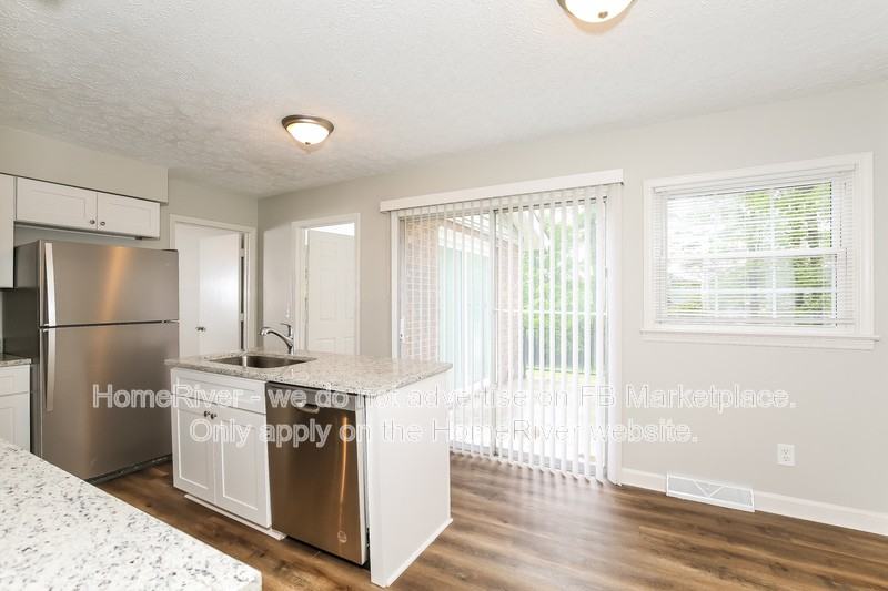 4246 Farlow Dr - Photo 7 of 17