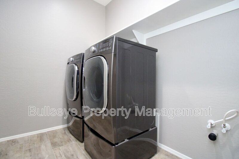 22484 E Silver Creek Ln - Photo 7 of 10