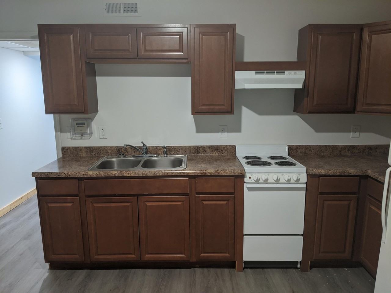 The Reeves - Photo 4 of 14