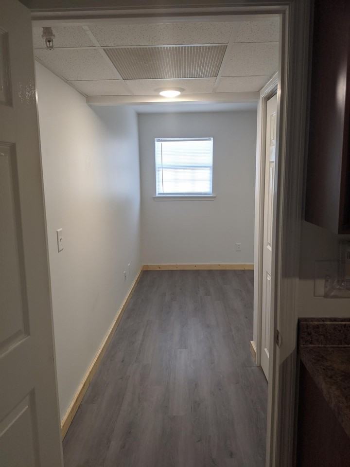 The Reeves - Photo 6 of 14