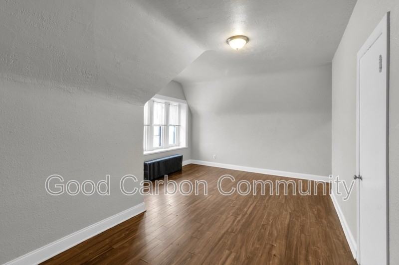 430 Delaware Ave #301 - Photo 5 of 11