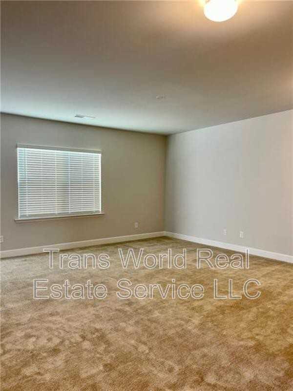 5689 Wheeler Ridge Rd - Photo 5 of 37