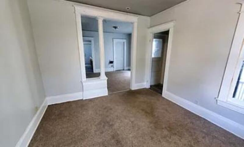 30 Quincy St - Photo 4 of 9