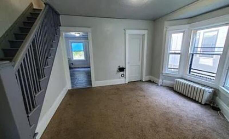 30 Quincy St - Photo 6 of 9