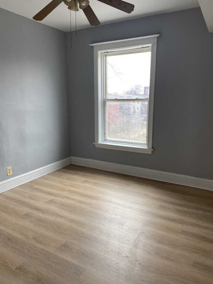 5213-15 S Indiana Ave - Photo 7 of 10