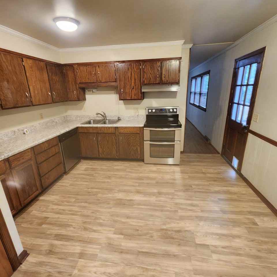 703 Ikes Road - Photo 6 of 17