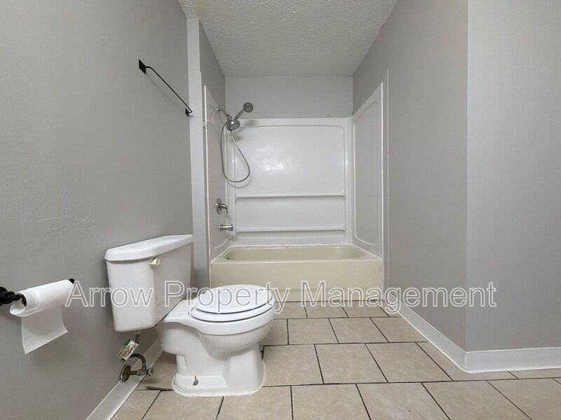 2205 Holdrege St #2 - Photo 7 of 13