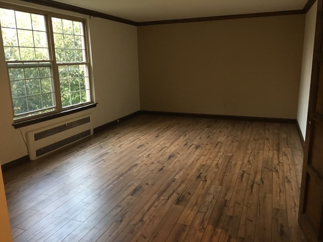 130 Brady Circle East - Photo 2 of 27