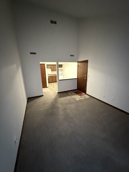 925 R Ave - Photo 2 of 6